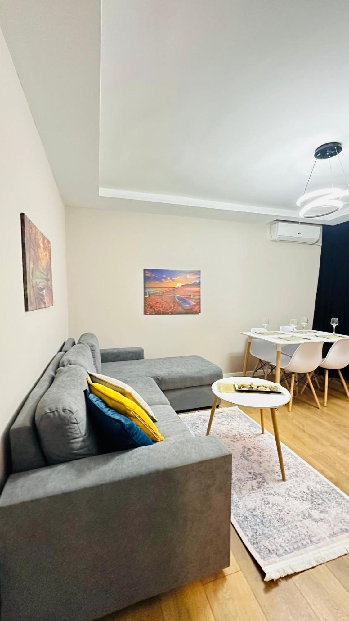 Apartment Bllok: Cozy Stay, 24/7 Self Check-in