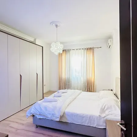 Bllok: Central Cozy Stay, 24/7 Self Check-In Tirana Exterior foto