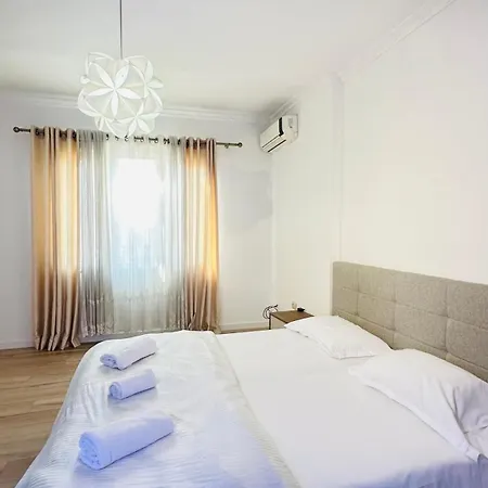 Bllok: Central Cozy Stay, 24/7 Self Check-In Tirana Exterior foto