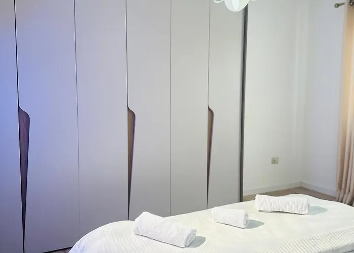 Bllok: Central Cozy Stay, 24/7 Self Check-In