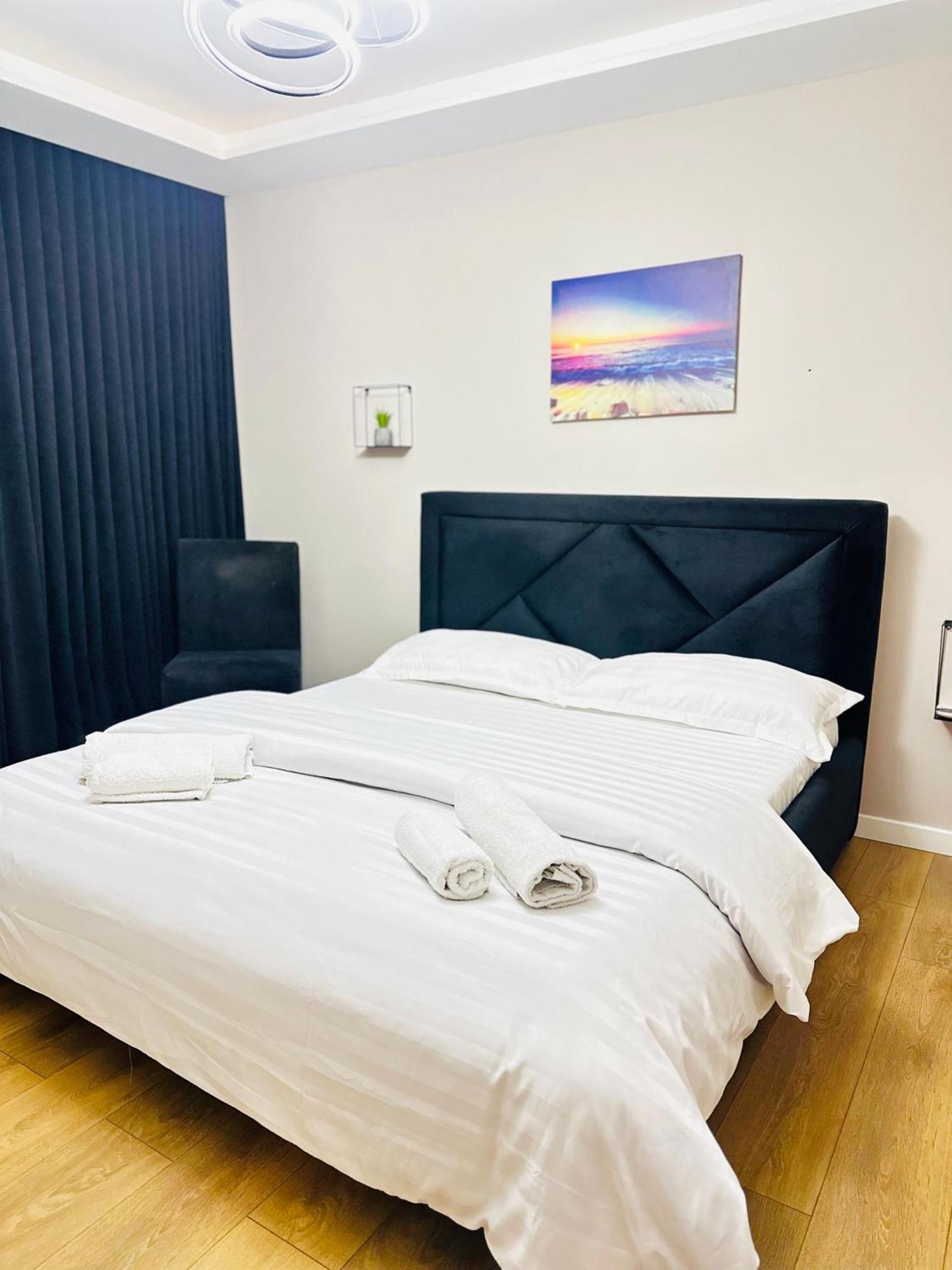 Bllok: Cozy Stay, 24/7 Self Check-in Apartmán *